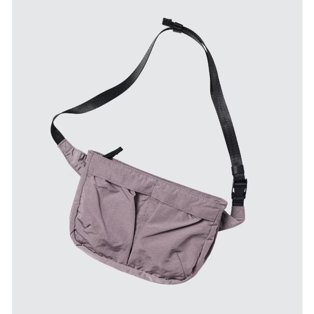 Uniqlo Packable Pocket Crossbody Bag in Purple
